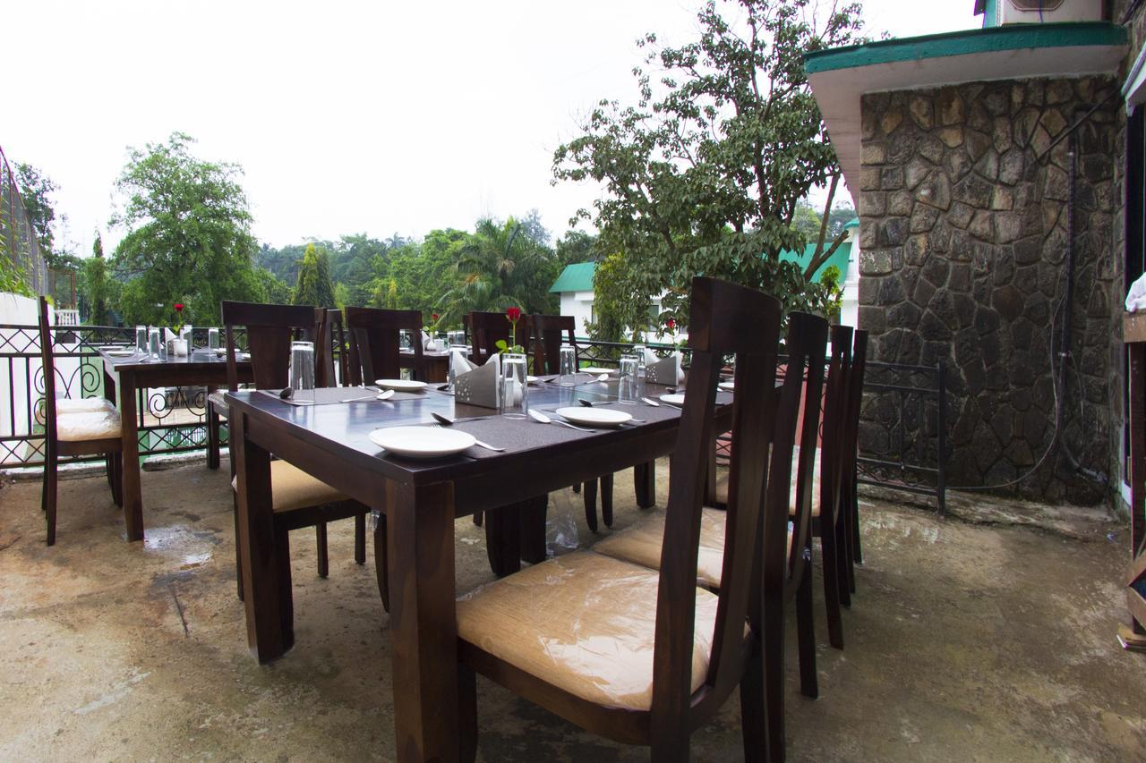 Velvet County Resort & Spa Lonavala Buitenkant foto
