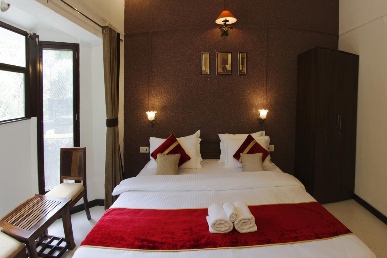 Velvet County Resort & Spa Lonavala Buitenkant foto
