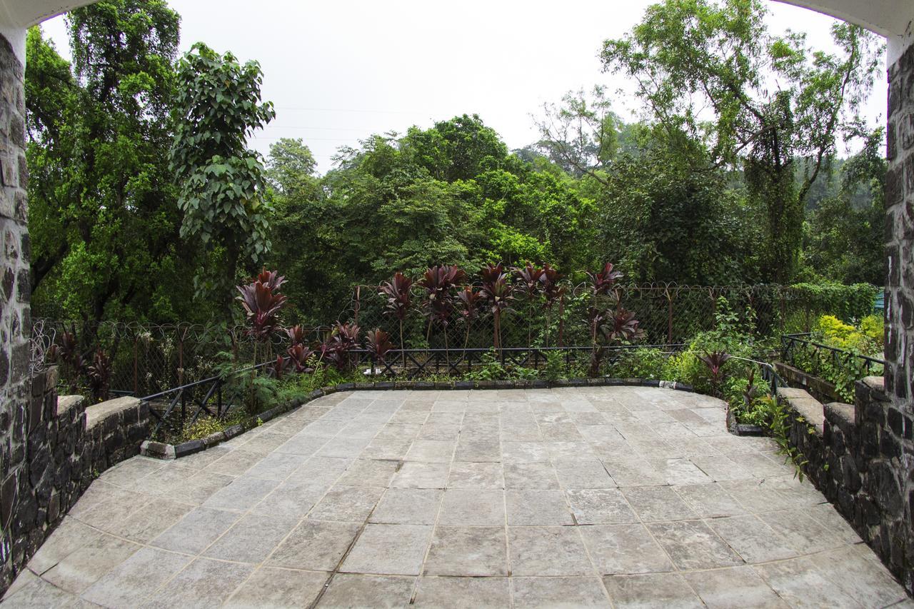 Velvet County Resort & Spa Lonavala Buitenkant foto