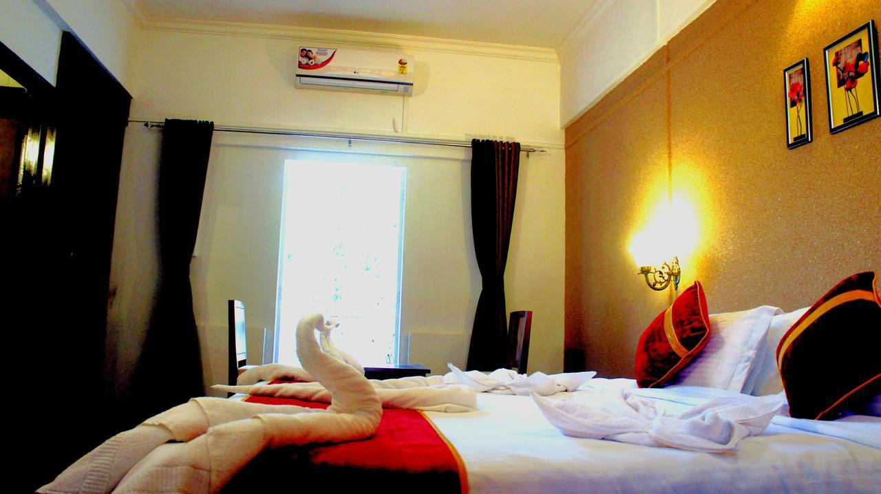 Velvet County Resort & Spa Lonavala Buitenkant foto