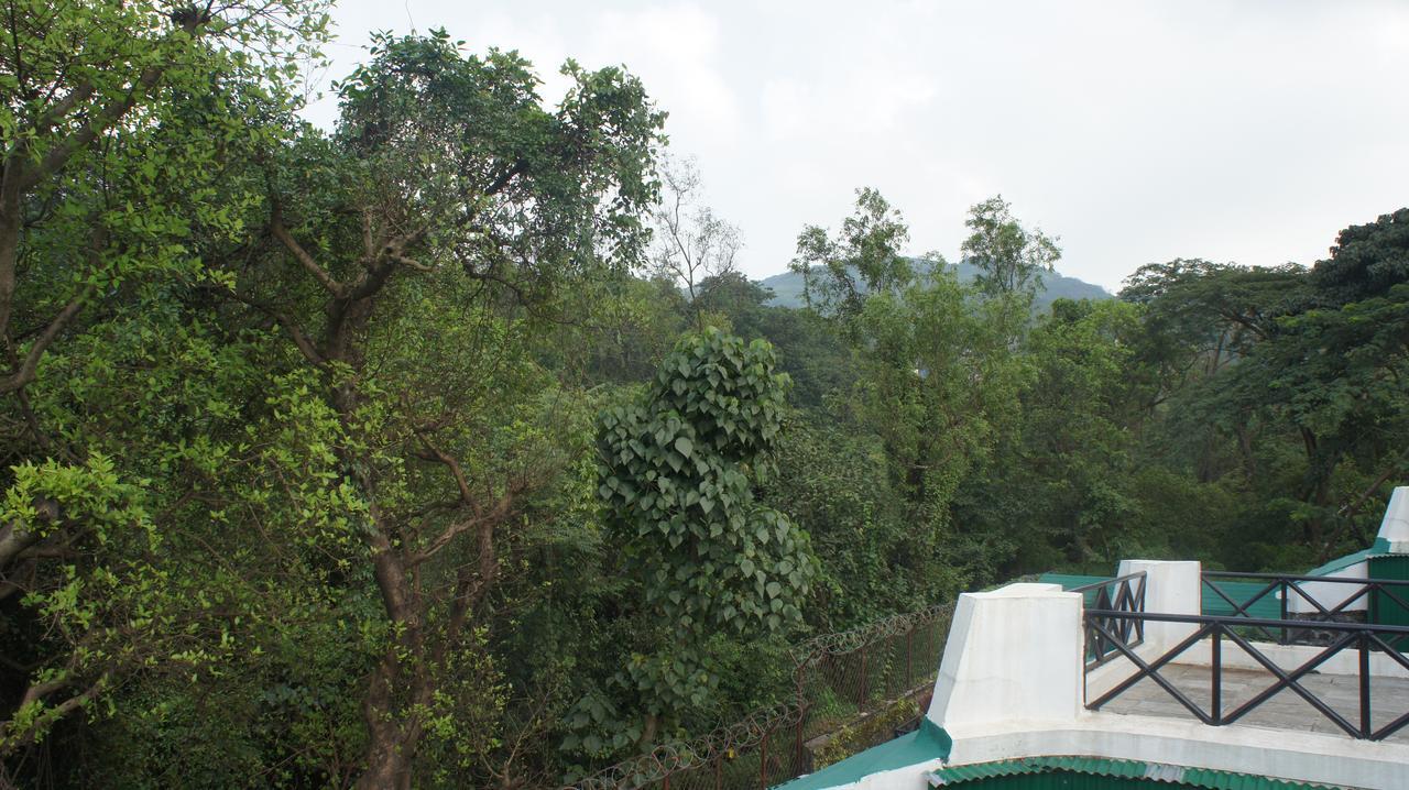 Velvet County Resort & Spa Lonavala Buitenkant foto